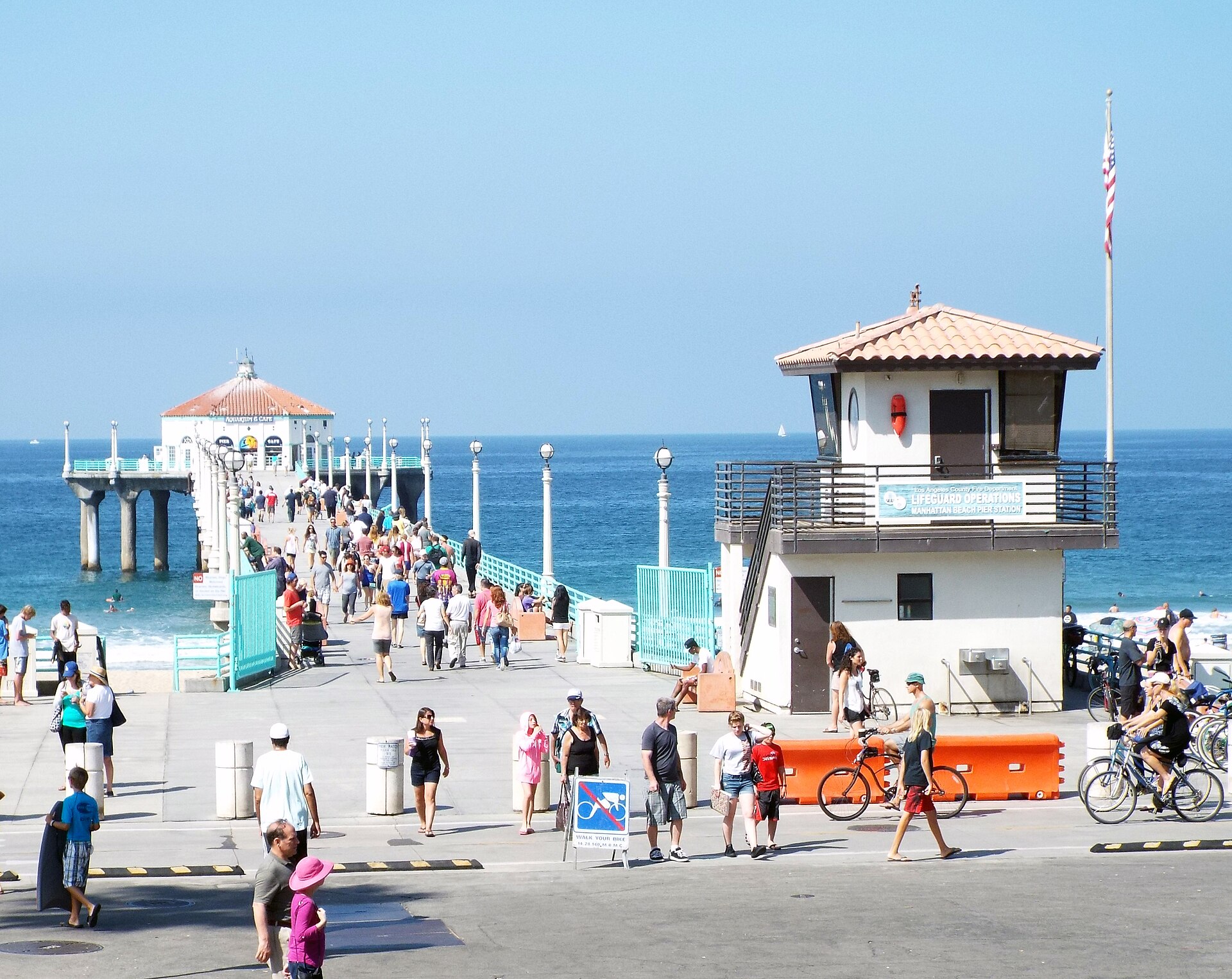 Americal Patrol security officer on patrol in Manhattan Beach, California